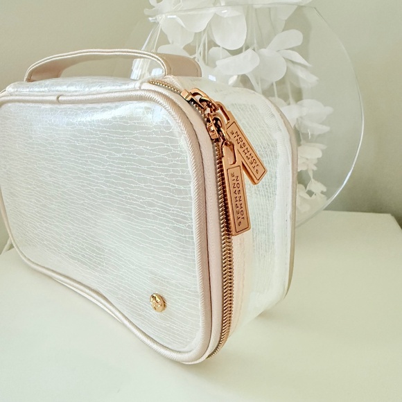 Stephanie Johnson Claire Medium Makeup Case in Pink Miami Dragonfly (NWOT) - Picture 2 of 4